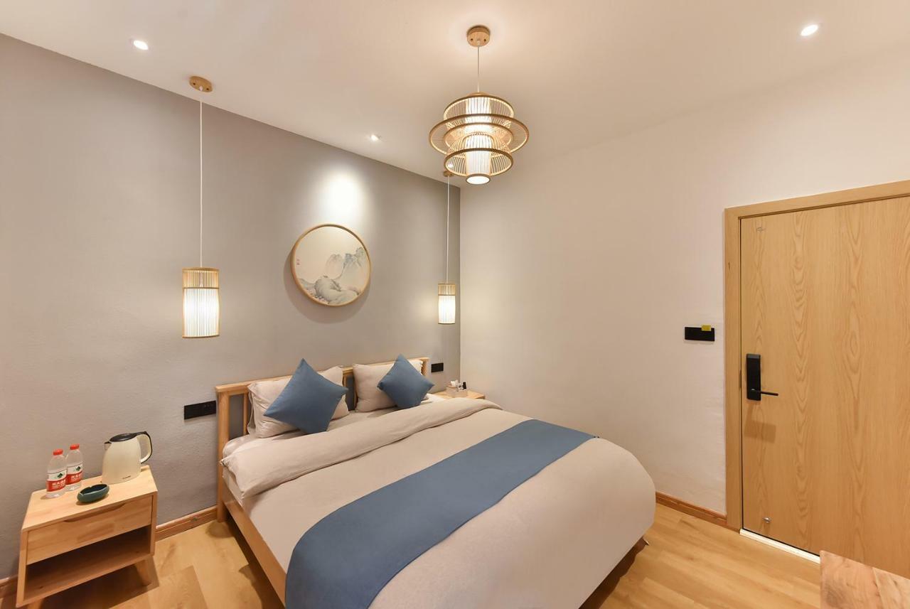 Yifangyan - Tingyuan Qingshe Hostel Fenghuang Esterno foto